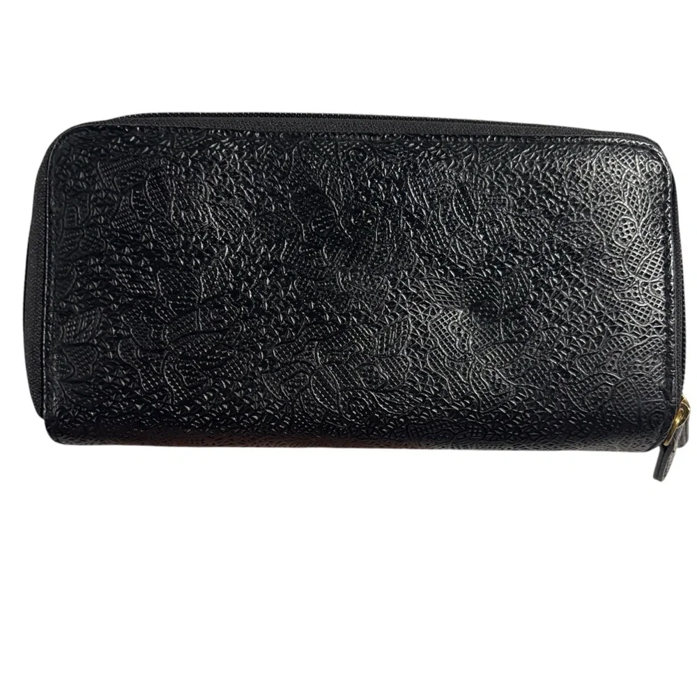 Tahari Black Floral Embossed Leather Double Zipper‎ Wallet 8x4”